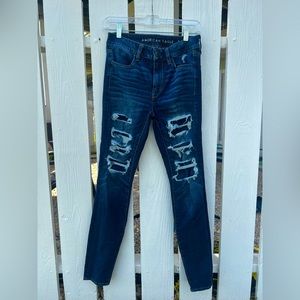 American Eagle Outfitter Jeans // Size 6 Long // Color Blue Jean